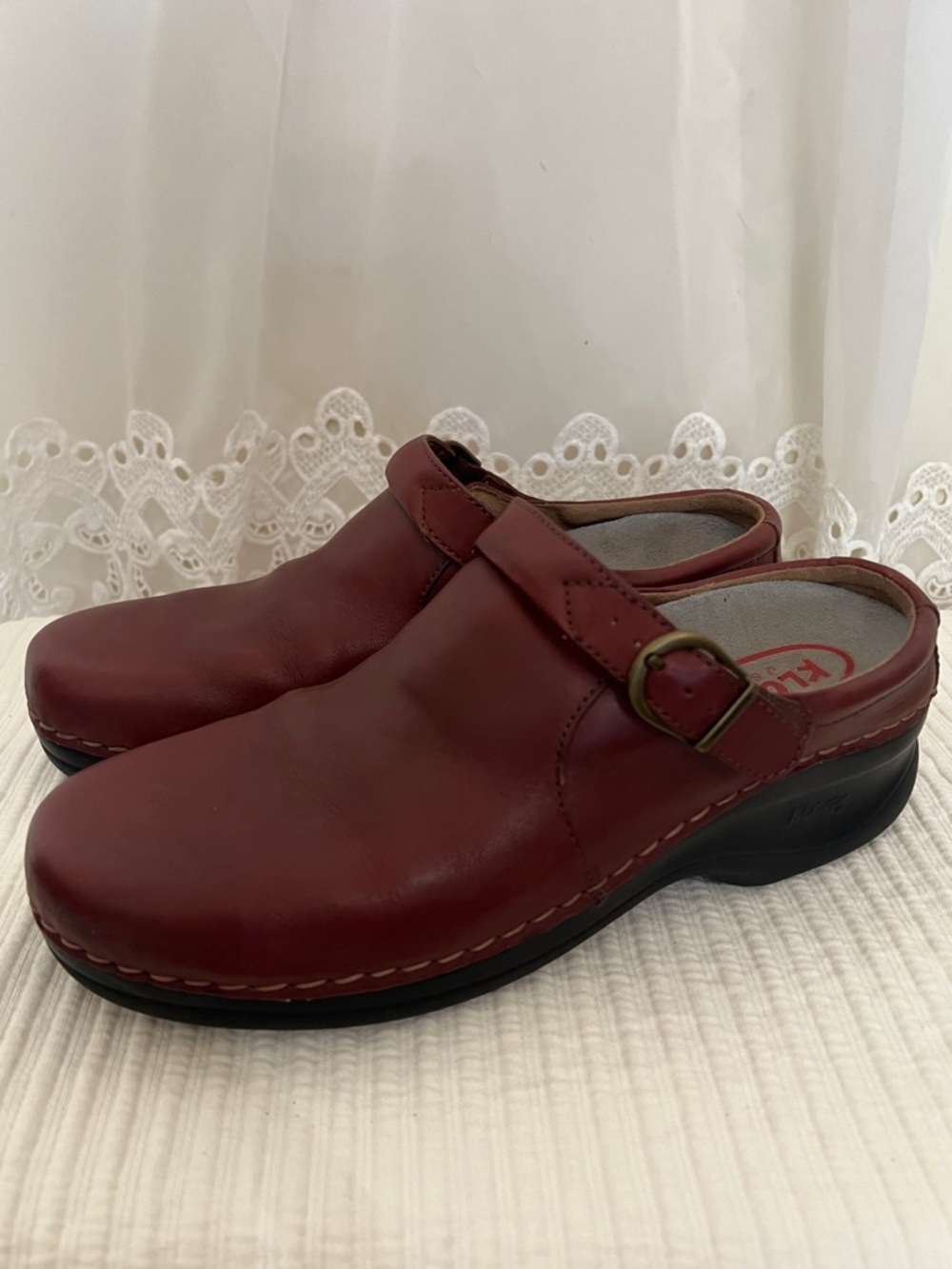 KLOGS Mary Jane Slip-Resistant Clogs Womens Size 9.5 Red Leather Non-Marking